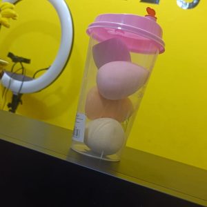 Set de cuatro esponjas + vaso