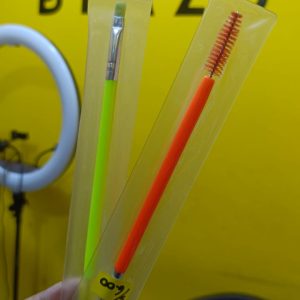 Brocha biselada con spoolie